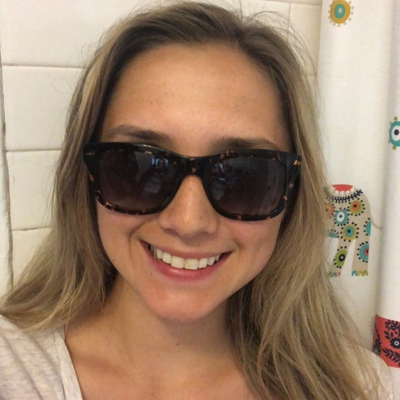 Hugo Boss Tortoise Shell Sunglasses - Picture 5 of 6